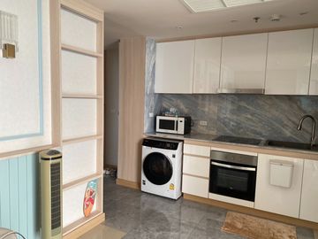 For rent condo the Palm wongamat beach front 2 Beds 99 Sq.m hight floor nice decorated (S03-1966)