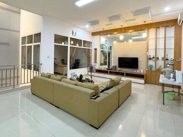 Dijual Villa Komplek Cemara Asri jalan Rajawali