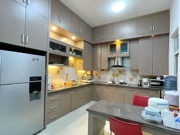Dijual Villa Komplek Cemara Asri jalan Rajawali