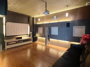 Dijual Villa Komplek Cemara Asri jalan Rajawali