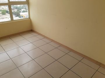 1 dormitorio con bodega
