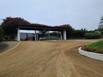 VENTA TERRENO COND. MAR & BOSQUE EN PUNTA NEGRA