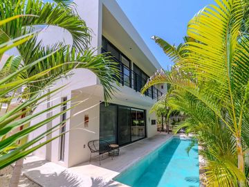 Casa independiente con gran alberca y jardín en La Veleta, Tulum