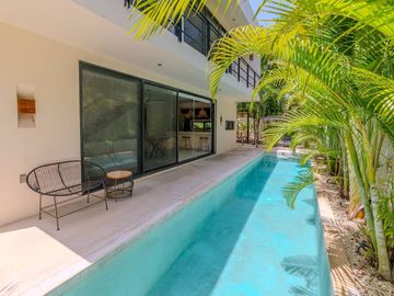 Casa independiente con gran alberca y jardín en La Veleta, Tulum