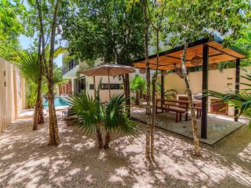 Casa independiente con gran alberca y jardín en La Veleta, Tulum