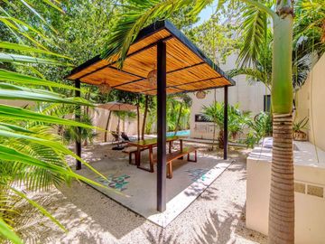 Casa independiente con gran alberca y jardín en La Veleta, Tulum