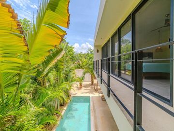 Casa independiente con gran alberca y jardín en La Veleta, Tulum