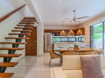 Casa independiente con gran alberca y jardín en La Veleta, Tulum