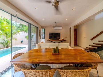 Casa independiente con gran alberca y jardín en La Veleta, Tulum