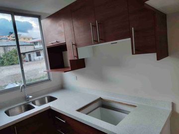 CONOCOTO, VENDO DEPARTAMENTO POR ESTRENAR 2 DORMITORIOS, CÓMODO Y ACOGEDORA, EN CONJUNTO PRIVADO.