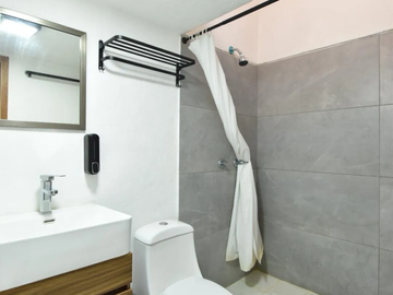 Casa en venta Calzada Independencia con uso de suelo mixto