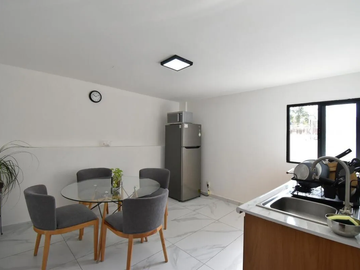 Casa en venta Calzada Independencia con uso de suelo mixto