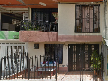 Se vende casa unifamiliar dos pisos, barrio Portales del río Tuluá - Valle