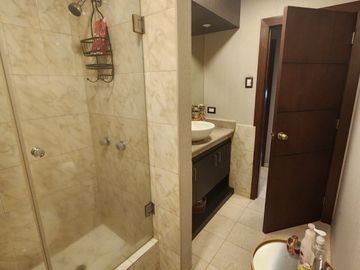 Departamento en venta, Lomas de Urdesa, Guayaquil