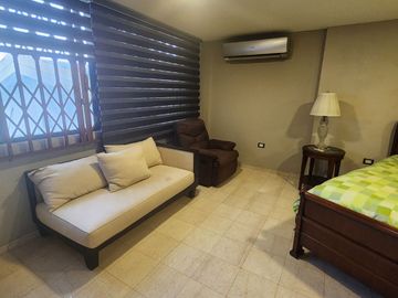 Departamento en venta, Lomas de Urdesa, Guayaquil