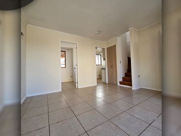 Se arrienda casa 3 dormitorios, en Condominio Doña Inés, Limache viejo