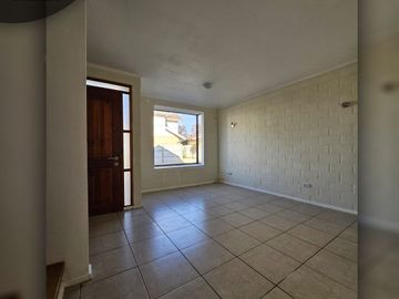 Se arrienda casa 3 dormitorios, en Condominio Doña Inés, Limache viejo