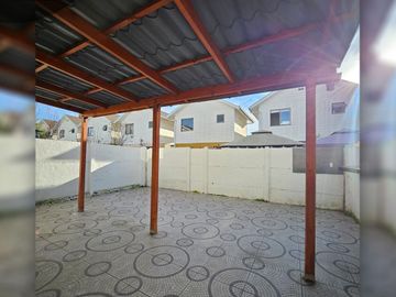 Se arrienda casa 3 dormitorios, en Condominio Doña Inés, Limache viejo