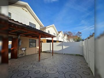 Se arrienda casa 3 dormitorios, en Condominio Doña Inés, Limache viejo