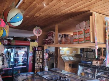 Casa Con Local Comercial en Pichilemu