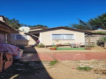 Casa Con Local Comercial en Pichilemu