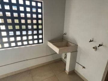 Aria Boscaje | Casa Modelo Madrigal con 3 recámaras, cocina integral, vestidor, sala de TV y jardín