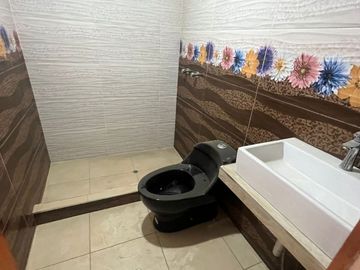OCASION DPTO DE 102 MT2 EN SANTO DOMINGO CARABAYLLO 5TO PISO $/.60,000 DOLARES