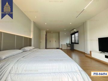 ให้เช่า บ้านพร้อมเข้าอยู่ Centro Bangna ทิศใต้ พร้อมเฟอร์นิเจอร์และเครื่องใช้ไฟฟ้า หิ้วกระเป๋าเข้าอยู่ได้เลย