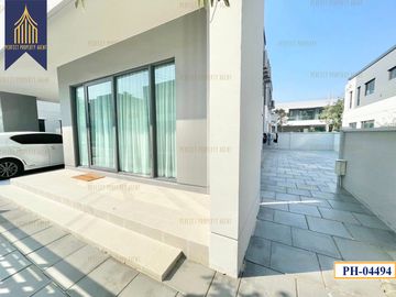 ให้เช่า บ้านพร้อมเข้าอยู่ Centro Bangna ทิศใต้ พร้อมเฟอร์นิเจอร์และเครื่องใช้ไฟฟ้า หิ้วกระเป๋าเข้าอยู่ได้เลย
