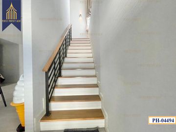 ให้เช่า บ้านพร้อมเข้าอยู่ Centro Bangna ทิศใต้ พร้อมเฟอร์นิเจอร์และเครื่องใช้ไฟฟ้า หิ้วกระเป๋าเข้าอยู่ได้เลย