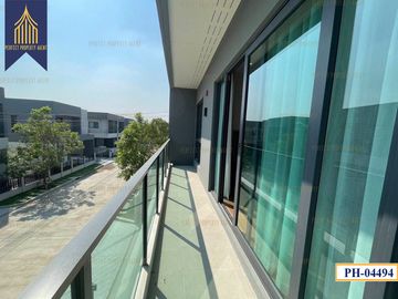 ให้เช่า บ้านพร้อมเข้าอยู่ Centro Bangna ทิศใต้ พร้อมเฟอร์นิเจอร์และเครื่องใช้ไฟฟ้า หิ้วกระเป๋าเข้าอยู่ได้เลย
