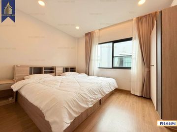 ให้เช่า บ้านพร้อมเข้าอยู่ Centro Bangna ทิศใต้ พร้อมเฟอร์นิเจอร์และเครื่องใช้ไฟฟ้า หิ้วกระเป๋าเข้าอยู่ได้เลย