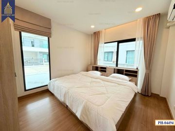 ให้เช่า บ้านพร้อมเข้าอยู่ Centro Bangna ทิศใต้ พร้อมเฟอร์นิเจอร์และเครื่องใช้ไฟฟ้า หิ้วกระเป๋าเข้าอยู่ได้เลย