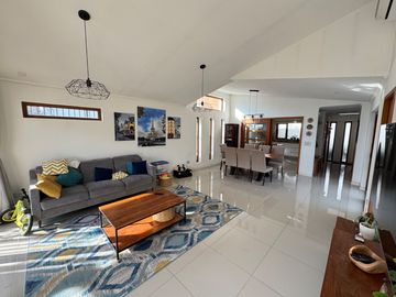 Casa 1 piso 3D 2B 2E con terreno 396M2 y 139M2 casa