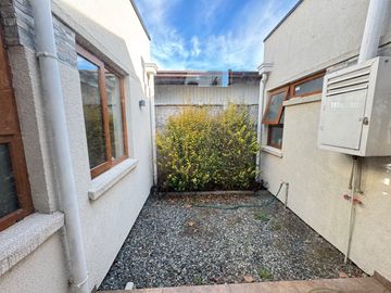 Casa 1 piso 3D 2B 2E con terreno 396M2 y 139M2 casa