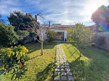 Casa 1 piso 3D 2B 2E con terreno 396M2 y 139M2 casa
