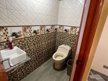 OCASION DPTO DE 102 MT2 EN SANTO DOMINGO CARABAYLLO 4TO PISO $/.64,000 DOLARES