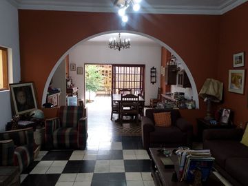 *rebajada*VENTA casa para remodelar en San Antonio MIRAFLORES