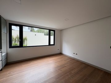 VENDO ESTUDIO/SUITE EN EXCELENTE EDIFICIO A ESTRENAR - SECTOR EL BATAN