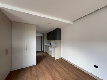 VENDO ESTUDIO/SUITE EN EXCELENTE EDIFICIO A ESTRENAR - SECTOR EL BATAN