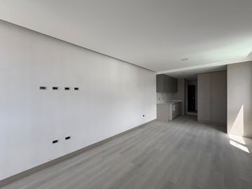VENDO ESTUDIO/SUITE EN EXCELENTE EDIFICIO A ESTRENAR - SECTOR EL BATAN