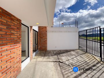 Casa en venta a estrenar tres habitaciones al norte de la ciudad