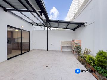 Casa en venta a estrenar tres habitaciones al norte de la ciudad