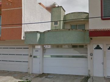 Casa en venta en Manlio Fabio Altamirano, Guadalupe Victoria, Coatzacoalcos, Veracruz