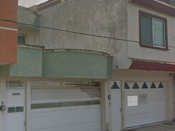Casa en venta en Manlio Fabio Altamirano, Guadalupe Victoria, Coatzacoalcos, Veracruz