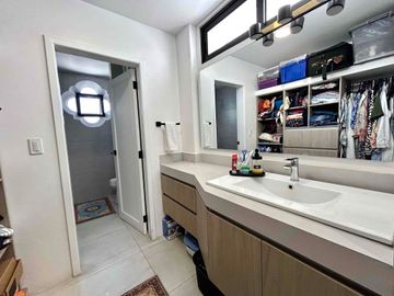 SAMBORONDON KM2.5, Vendo Casa remodelada 3 dormitorios $320.000