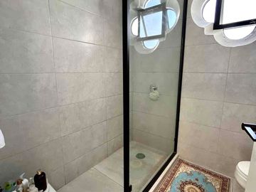 SAMBORONDON KM2.5, Vendo Casa remodelada 3 dormitorios $320.000