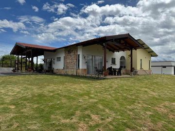 DISEÑO, NATURALEZA Y CONFORT EN UN SOLO LUGAR