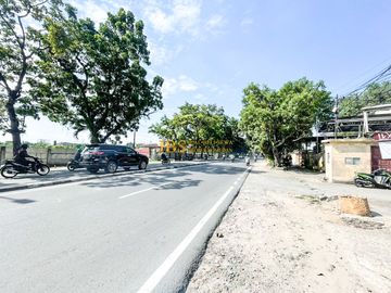 Dijual/Disewakan Ruko 4,5 Tingkat Strategis di Yos Sudarso – Luas 8x25m, Medan