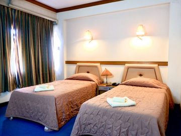 For sale: Hotel, hotel in the heart of Phitsanulok city, 9456 sq m, 6 rai, 3 ngan, 36.10 sq m, size 126 rooms